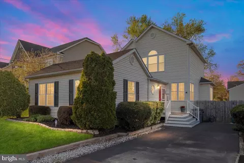6450 Second St, Alexandria, VA 22312