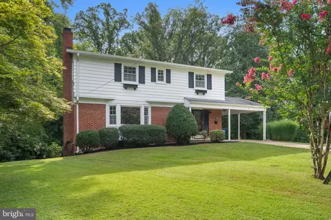 7301 Masonville Ct, Annandale, VA 22003