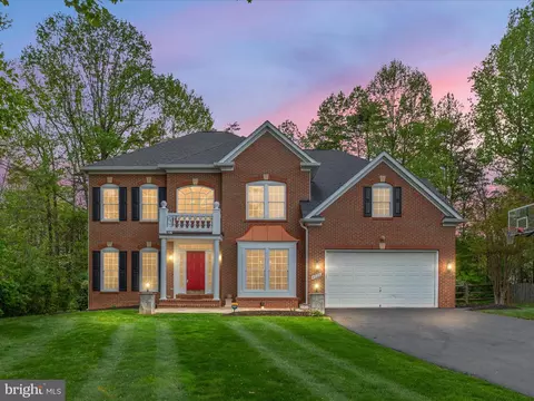 4924 Berkshire Woods Dr, Fairfax, VA 22030