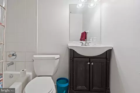 Bath - 11616 Vantage Hill Rd #2C, Reston, VA 20190 photo 3 of 3