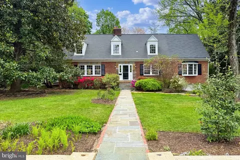 6425 Spring Ter, Falls Church, VA 22042