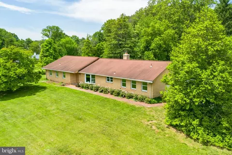 6600 Castle Ridge Rd, Clifton, VA 20124