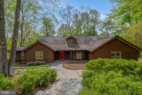 9115 Mill Pond Valley Dr, Mclean, VA 22102