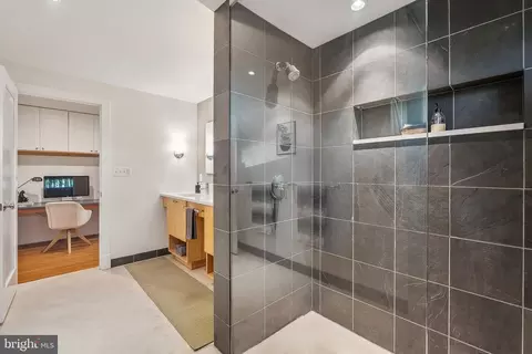 Bath - 7903 Old Falls Rd, Mclean, VA 22102 photo 4 of 9