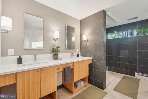 Bath - 7903 Old Falls Rd, Mclean, VA 22102 photo 2 of 9