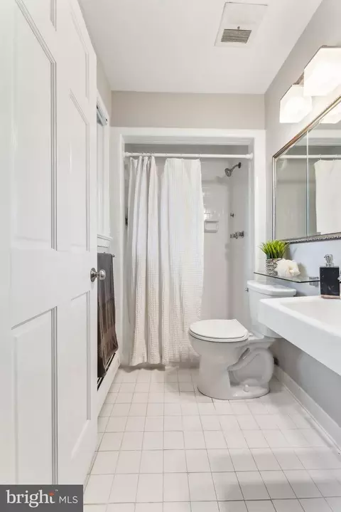 Bath - 7903 Old Falls Rd, Mclean, VA 22102 photo 5 of 9