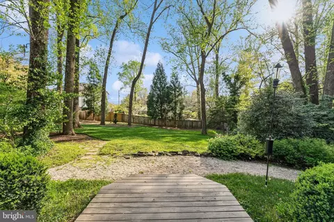 Exterior - 7903 Old Falls Rd, Mclean, VA 22102 photo 4 of 12