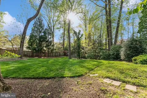 Exterior - 7903 Old Falls Rd, Mclean, VA 22102 photo 5 of 12