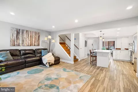 11512 Hearthstone Ct, Reston, VA 20191 photo 6