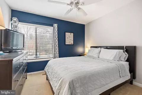 11512 Hearthstone Ct, Reston, VA 20191 photo 9