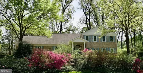 6336 Torrence St, Burke, VA 22015