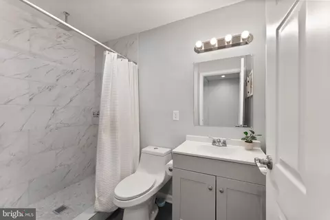 Bath - 8341 Rolling Rd, Springfield, VA 22153 photo 2 of 9