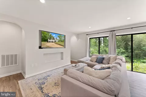 Other - 8341 Rolling Rd, Springfield, VA 22153 photo 5 of 22
