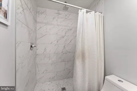 Bath - 8341 Rolling Rd, Springfield, VA 22153 photo 3 of 9
