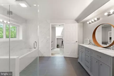 Bath - 8341 Rolling Rd, Springfield, VA 22153 photo 6 of 9