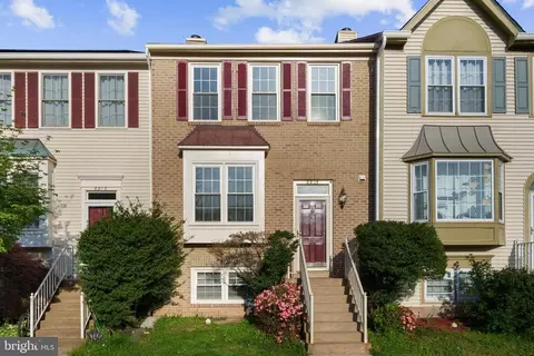 6915 Compton Valley Ct, Centreville, VA 20121
