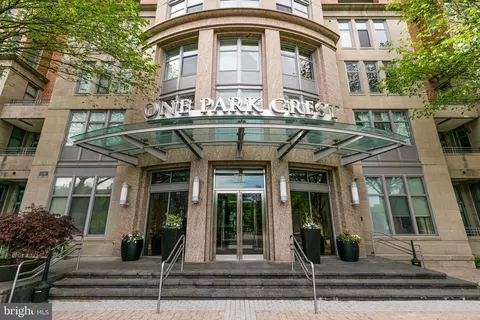 8220 Crestwood Heights Dr #1001, Mclean, VA 22102