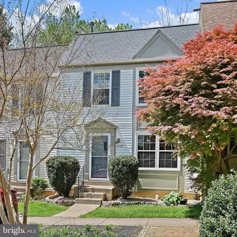 3053 Braxton Wood Ct, Fairfax, VA 22031