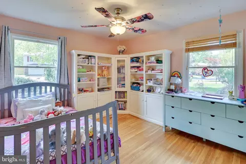 Bedroom - 6921 Ashbury Dr, Springfield, VA 22152 photo 3 of 8