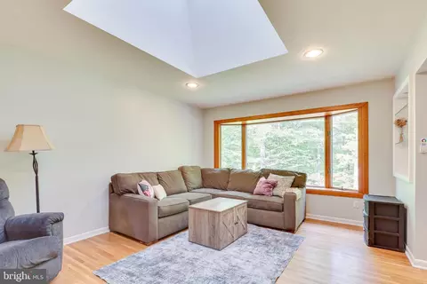 Other - 6921 Ashbury Dr, Springfield, VA 22152 photo 1 of 7