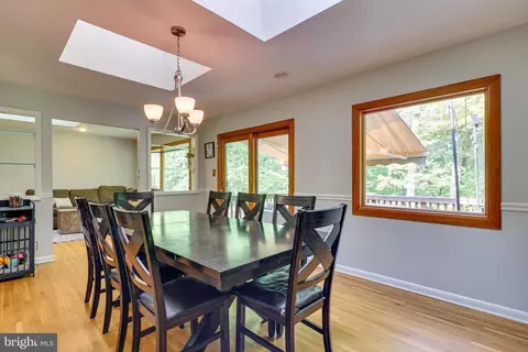 Dining - 6921 Ashbury Dr, Springfield, VA 22152 photo 3 of 4