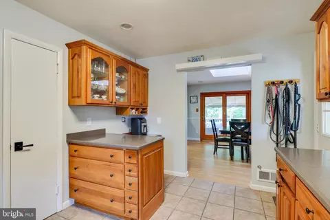 Other - 6921 Ashbury Dr, Springfield, VA 22152 photo 2 of 7