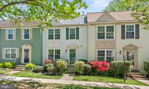2995 Braxton Wood Ct, Fairfax, VA 22031