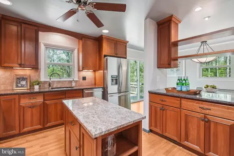 7116 Dalhouse St, Springfield, VA 22151 photo 14