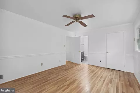 7007 Gillings Rd, Springfield, VA 22152 photo 9