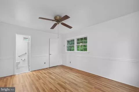 7007 Gillings Rd, Springfield, VA 22152 photo 10