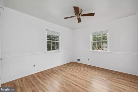 7007 Gillings Rd, Springfield, VA 22152 photo 4