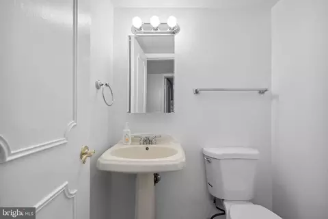 7007 Gillings Rd, Springfield, VA 22152 photo 16