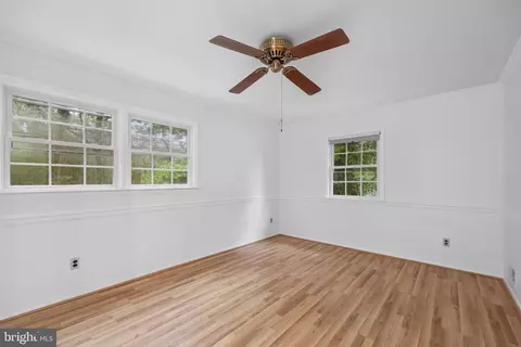 7007 Gillings Rd, Springfield, VA 22152 photo 8