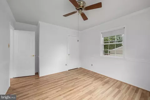 7007 Gillings Rd, Springfield, VA 22152 photo 5
