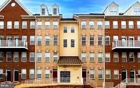 2665 Manhattan Pl #02/303, Vienna, VA 22180