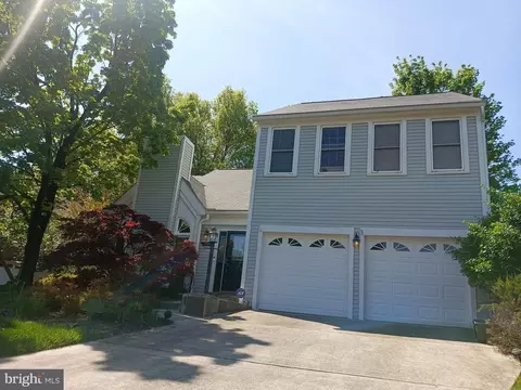 13607 Hampstead Ct, Chantilly, VA 20151