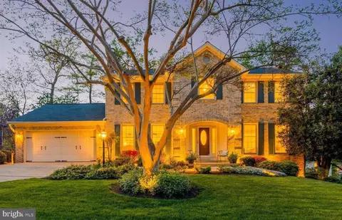 9602 Ceralene Ct, Fairfax, VA 22032