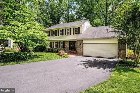 9802 Natick Rd, Burke, VA 22015