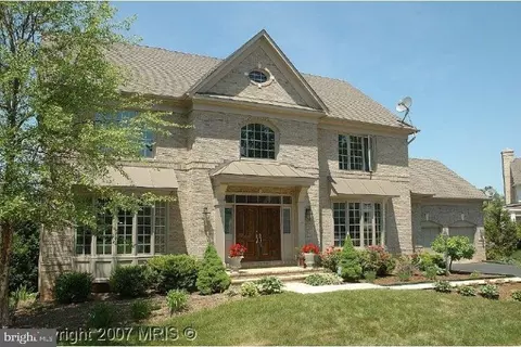 1471 Carrington Ridge Ln, Vienna, VA 22182