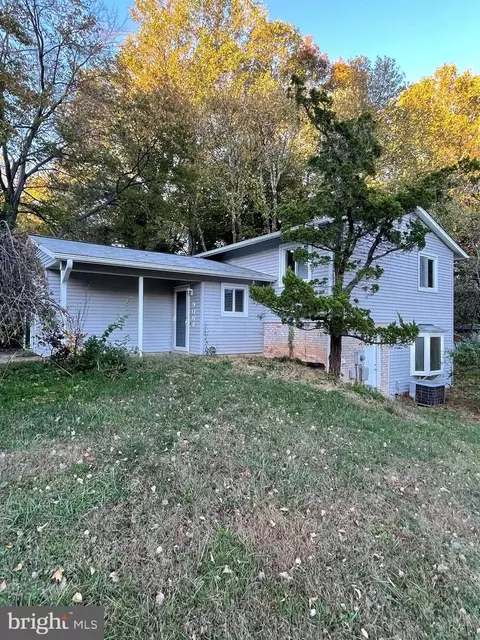 9064 Andromeda Dr, Burke, VA 22015