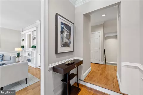 Entry Way - 1113 Kensington Rd, Mclean, VA 22101 photo 1 of 2