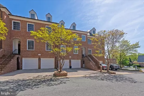 1113 Kensington Rd, Mclean, VA 22101