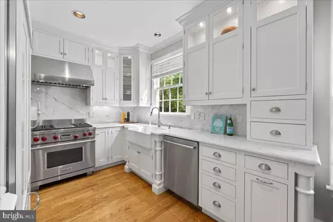 Kitchen - 1113 Kensington Rd, Mclean, VA 22101 photo 2 of 3
