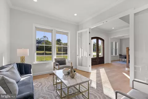 Entry Way - 11632 Pine Tree Dr, Fairfax, VA 22033 photo 2 of 11