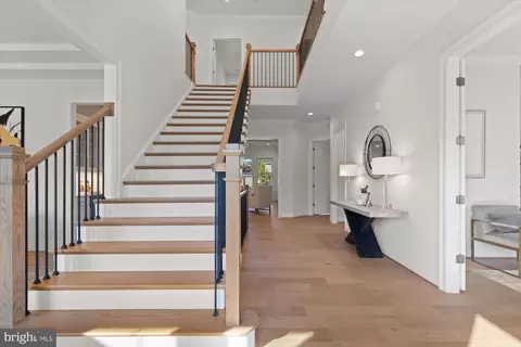 Entry Way - 11632 Pine Tree Dr, Fairfax, VA 22033 photo 1 of 11