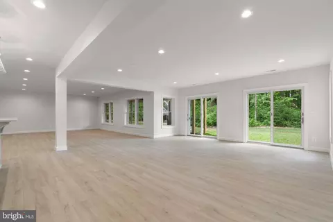 Living - 11632 Pine Tree Dr, Fairfax, VA 22033 photo 4 of 4