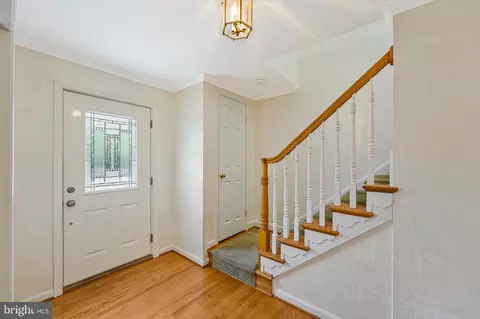 1204 Pine Hill Rd, Mclean, VA 22101 photo 3