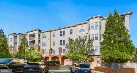 2921 Deer Hollow Way #314, Fairfax, VA 22031