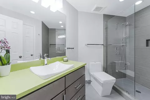 11302 Harbor Ct #1302, Reston, VA 20191 photo 41