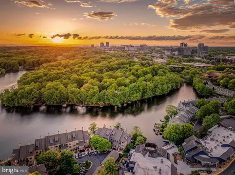 11302 Harbor Ct #1302, Reston, VA 20191 photo 8